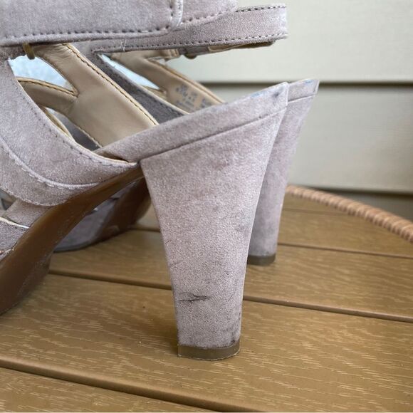 Naturalizer Kappa Peep Toe Heels Ankle Strap Faux Suede Sandals Women’s Size 6.5 - Picture 9 of 13